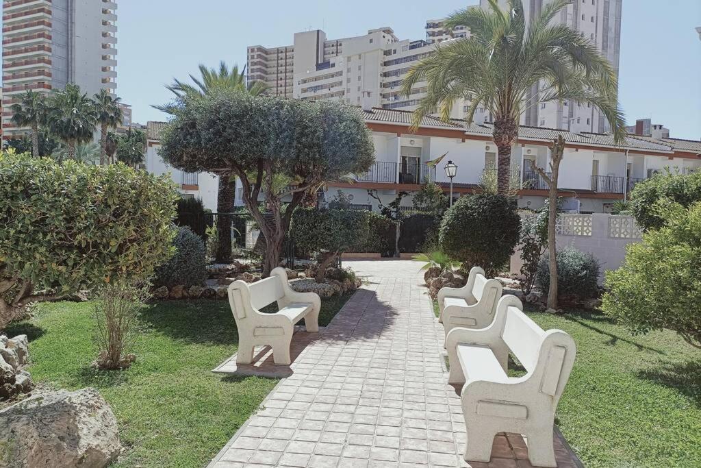 2 Bedroom Townhouse In Beautiful Gated Complexベニドルム エクステリア 写真